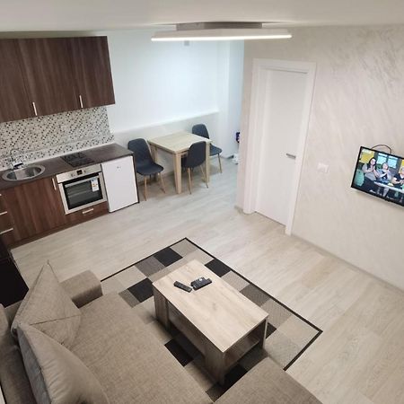 Kraguj Apartman 2 クラグイェヴァツ エクステリア 写真