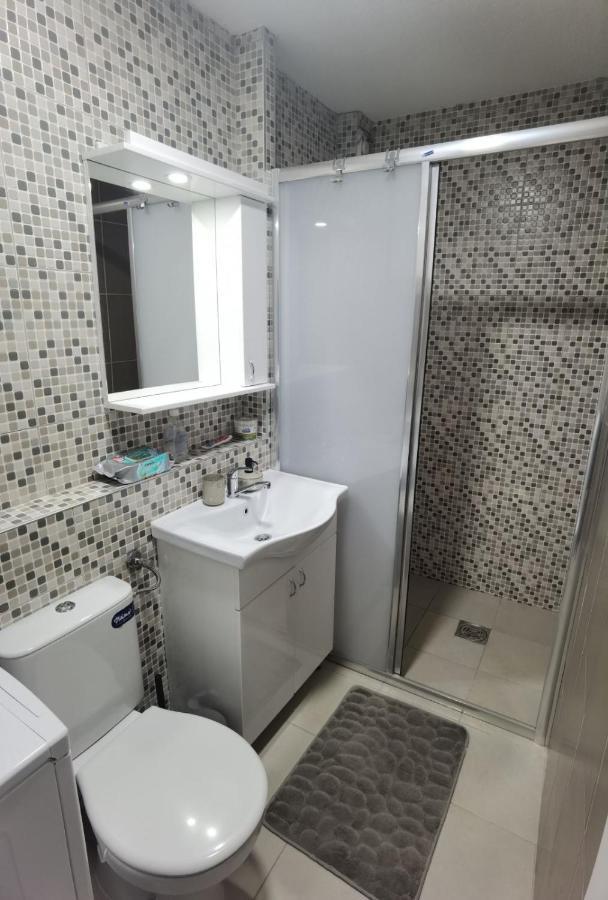 Kraguj Apartman 2 クラグイェヴァツ エクステリア 写真