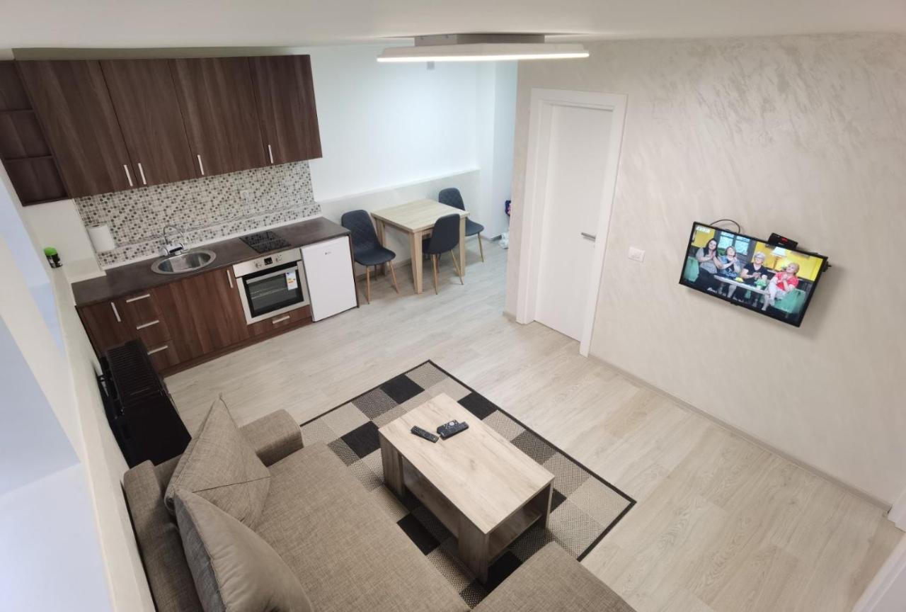 Kraguj Apartman 2 クラグイェヴァツ エクステリア 写真
